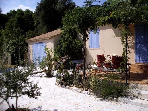 Элитный дом, Uzès, Gard