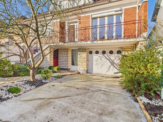 Casa de luxo - Igny, Essonne