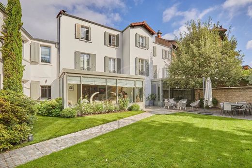 Luxury home in La Garenne-Colombes, Hauts-de-Seine