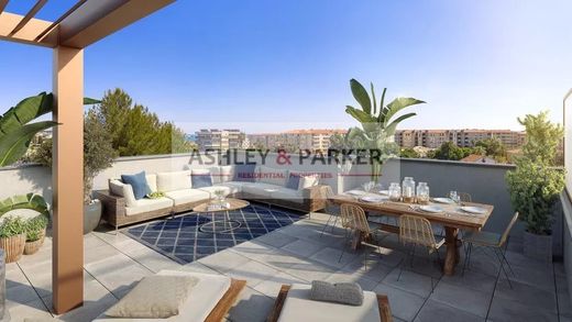 Antibes, Alpes-Maritimesのアパートメント