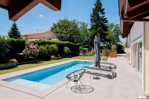 Luxury home in Mérignac, Gironde