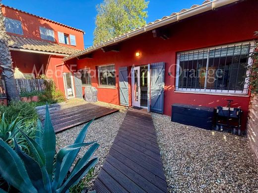 Apartament w Grimaud, Var