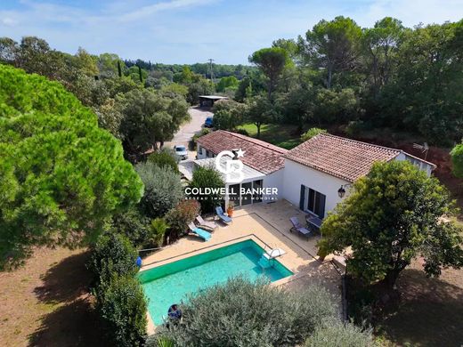 Casa di lusso a Roquebrune-sur-Argens, Var