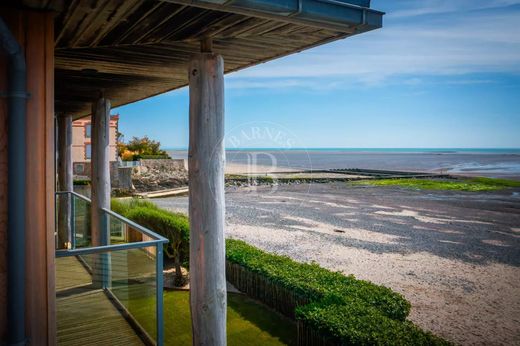 Luxury home in Granville, Manche