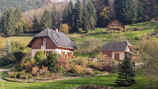 Casa de lujo en Saint-Pierre-d'Entremont, Isere