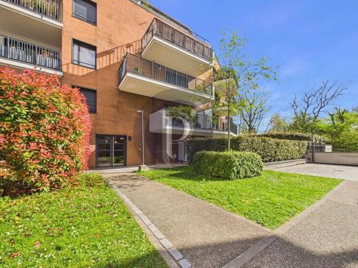 Appartement à Le Plessis-Robinson, Hauts-de-Seine