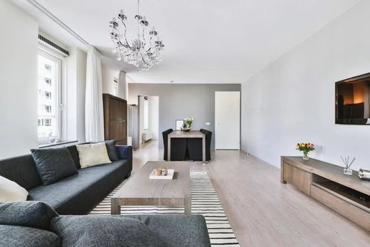 Apartment / Etagenwohnung in Neuilly-sur-Seine, Hauts-de-Seine