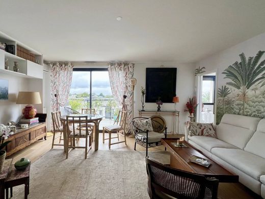 Appartamento a Saint-Maur-des-Fossés, Val-de-Marne