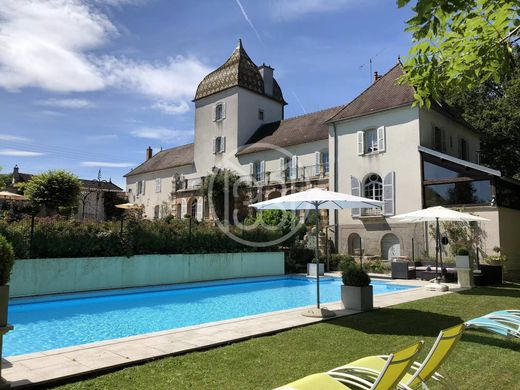 Schloss / Burg in Gray, Haute-Saône