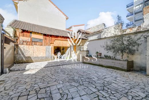 Luxury home in Saint-Ouen, Seine-Saint-Denis