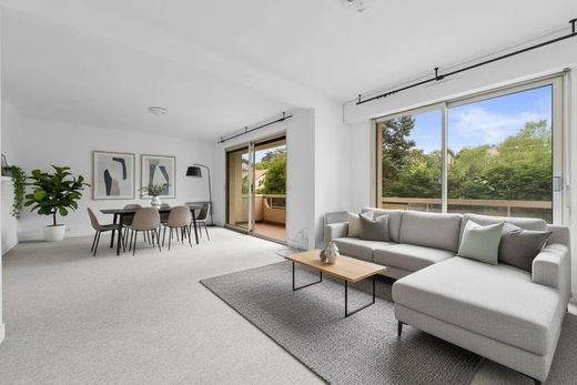 Apartment / Etagenwohnung in Vaucresson, Hauts-de-Seine