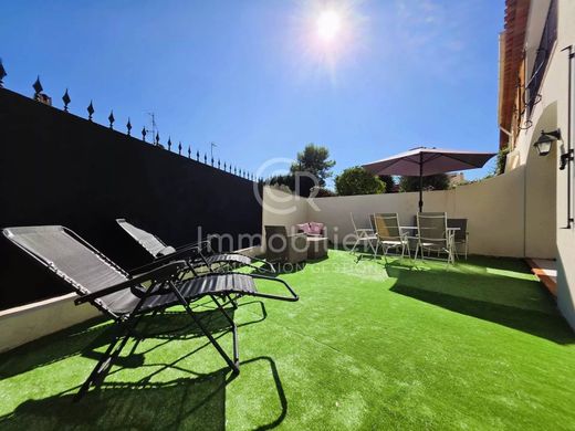 Luxury home in Cannes La Bocca, Alpes-Maritimes