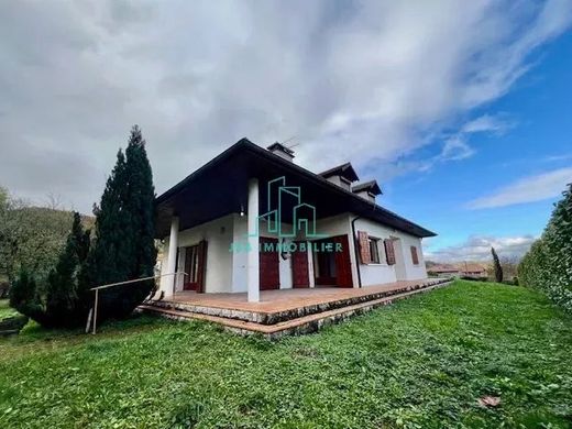 Элитный дом, Chapareillan, Isère