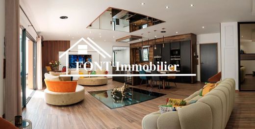 Apartment / Etagenwohnung in Saint-Étienne, Loire