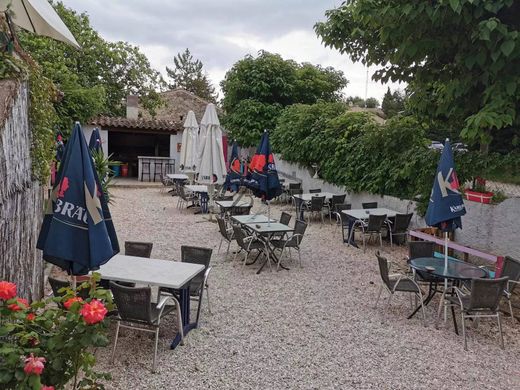 مجمع شقق ﻓﻲ Beaumont-de-Pertuis, Vaucluse