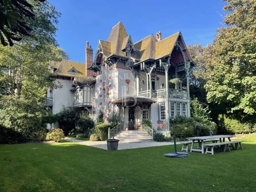 Deauville, Calvadosのヴィラ