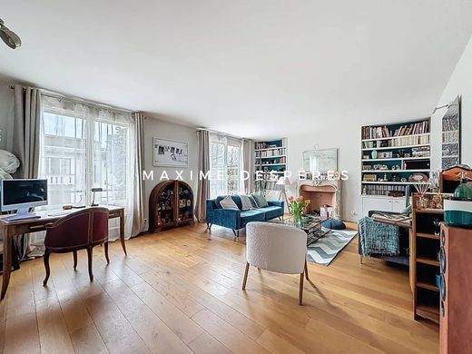 Apartment in Neuilly-sur-Seine, Hauts-de-Seine