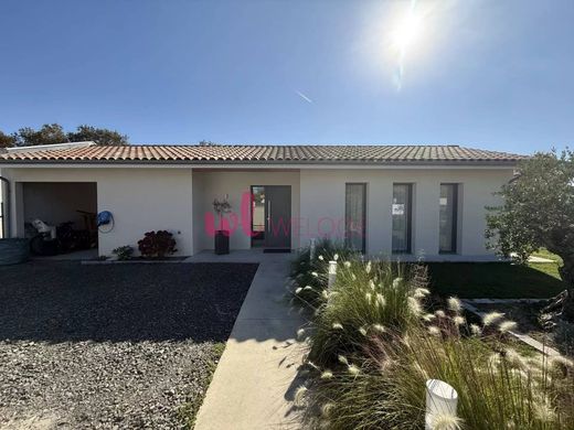 Luxury home in Heugas, Landes