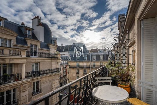 Apartment / Etagenwohnung in Montmartre, Abbesses, Grandes-Carrières, Paris