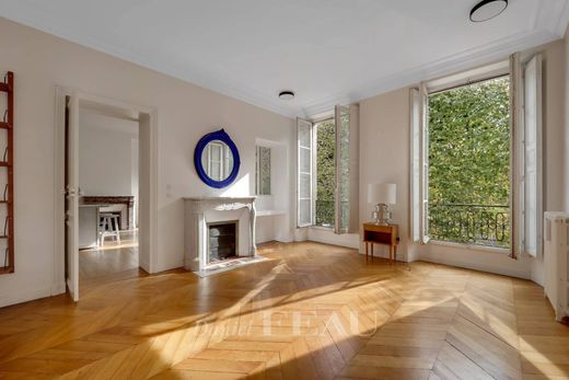 Apartment / Etagenwohnung in Versailles, Yvelines