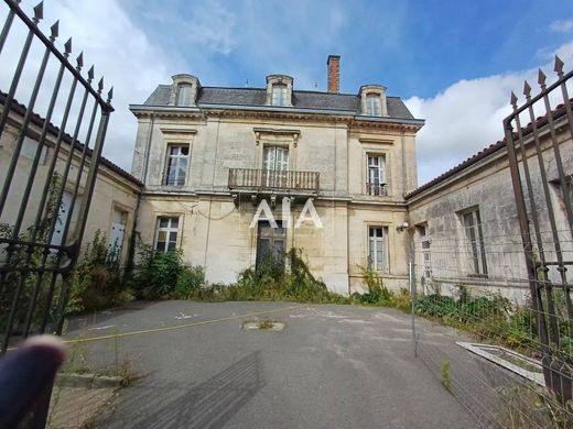 Casa de lujo en Ruffec, Charenta