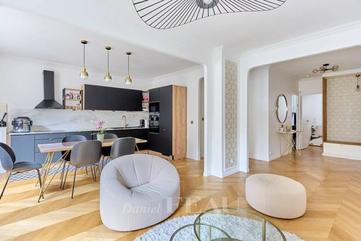 Apartment in Monceau, Courcelles, Ternes, Paris
