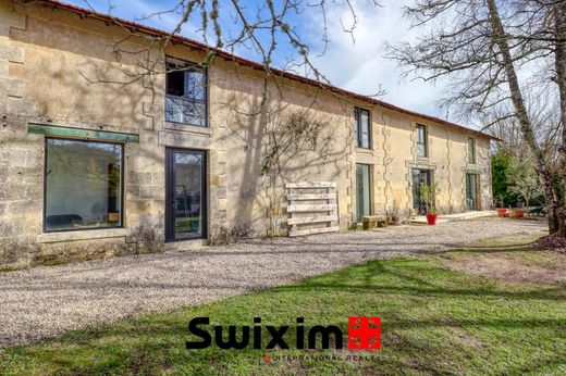Casa de lujo en Castelnau-de-Médoc, Gironda