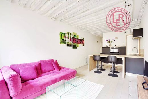 Apartment in Temple, Rambuteau – Francs Bourgeois, Réaumur, Paris