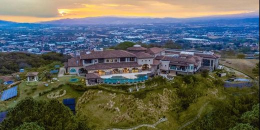 Luksusowy dom w Santa Ana, Provincia de San José