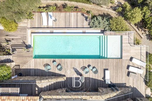 Villa in Sainte-Lucie de Porto-Vecchio, South Corsica