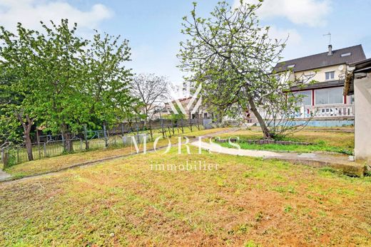 Casa de lujo en Pierrefitte-sur-Seine, Sena Saint Denis