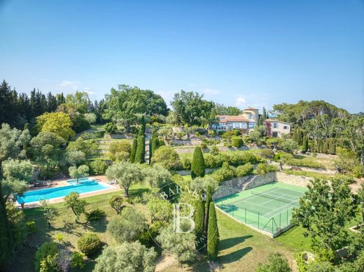 Luxury home in Mougins, Alpes-Maritimes