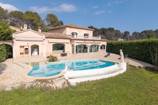 Villa in Roquefort-les-Pins, Alpes-Maritimes