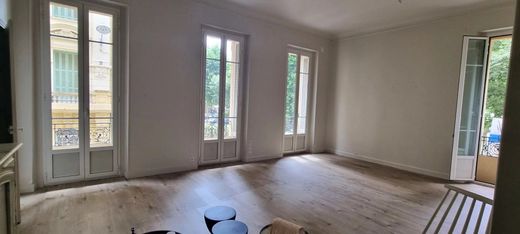 Apartment / Etagenwohnung in Nizza, Alpes-Maritimes