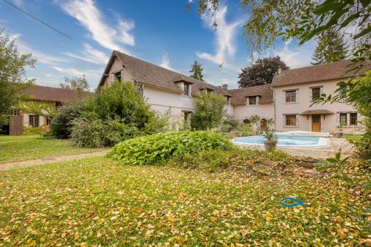 Luxus-Haus in Jouy, Eure-et-Loir