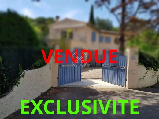 Casa di lusso a Sainte-Maxime, Var