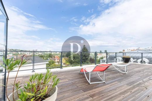 Apartment / Etagenwohnung in Sceaux, Hauts-de-Seine