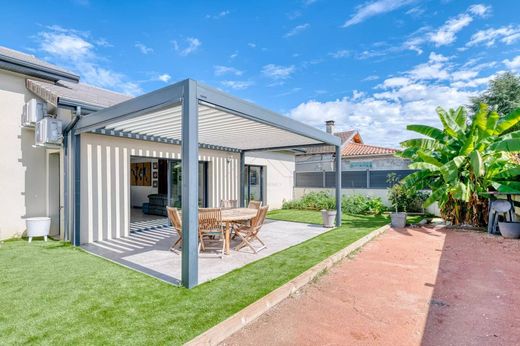 Luksusowy dom w Villette-d'Anthon, Isère