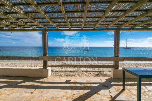 La Croix-Valmer, Varの高級住宅