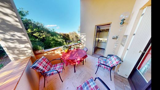 Apartment / Etagenwohnung in Cagnes-sur-Mer, Alpes-Maritimes