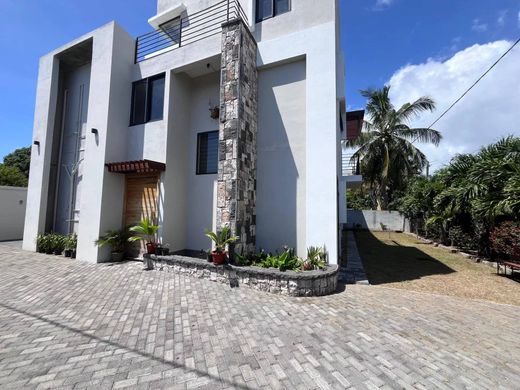 빌라 / Calodyne, Rivière du Rempart District