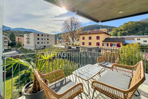 Appartamento a Losone, Locarno District