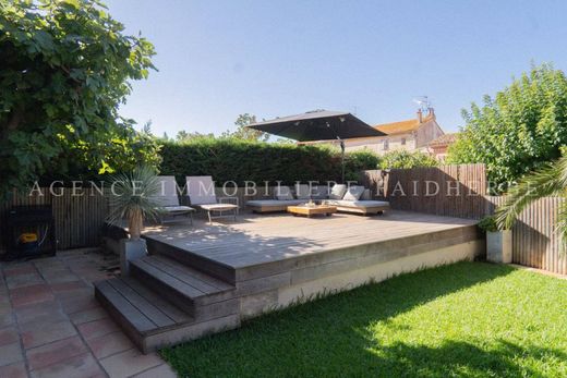 아파트 / 생 트로 페, Var