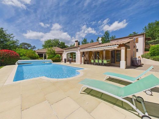 Villa in Saint-Paul-en-Forêt, Var