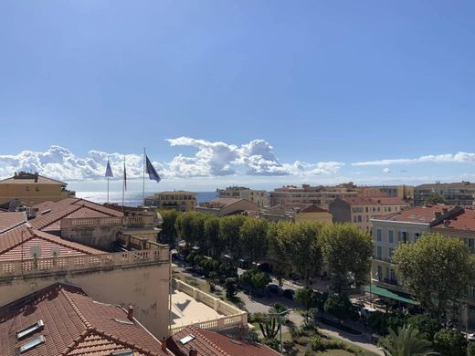 아파트 / Menton, Alpes-Maritimes