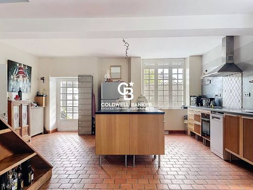 Luxury home in Cherves-Richemont, Charente