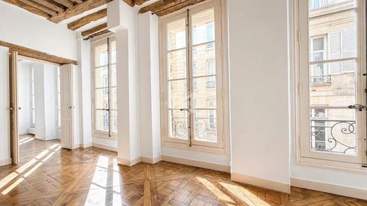 Apartment in Tour Eiffel, Invalides – Ecole Militaire, Saint-Thomas d’Aquin, Paris