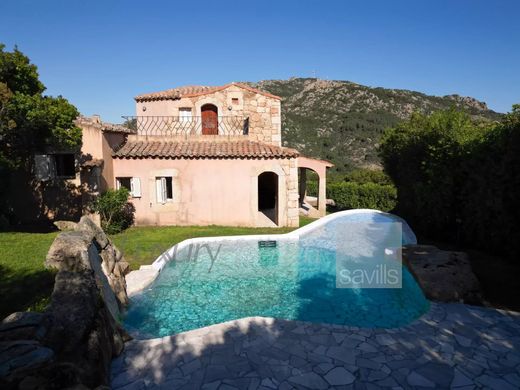 Villa Porto Cervo, Sassari ilçesinde