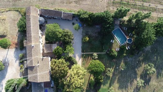 ‏בתים כפריים או חוות ב  Orange, Vaucluse