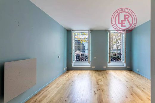 Apartment / Etagenwohnung in Temple, Rambuteau – Francs Bourgeois, Réaumur, Paris